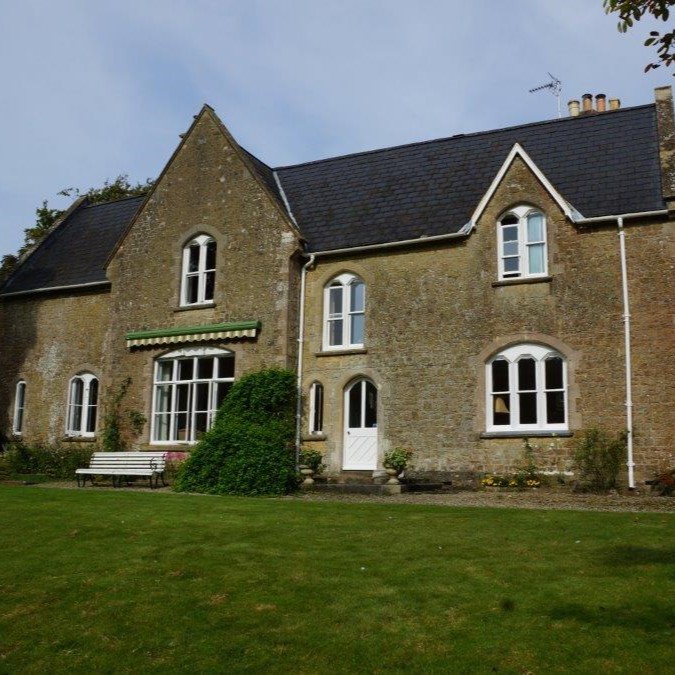 Summerdown House (The Old Vicarage) - Upper Garston Lane