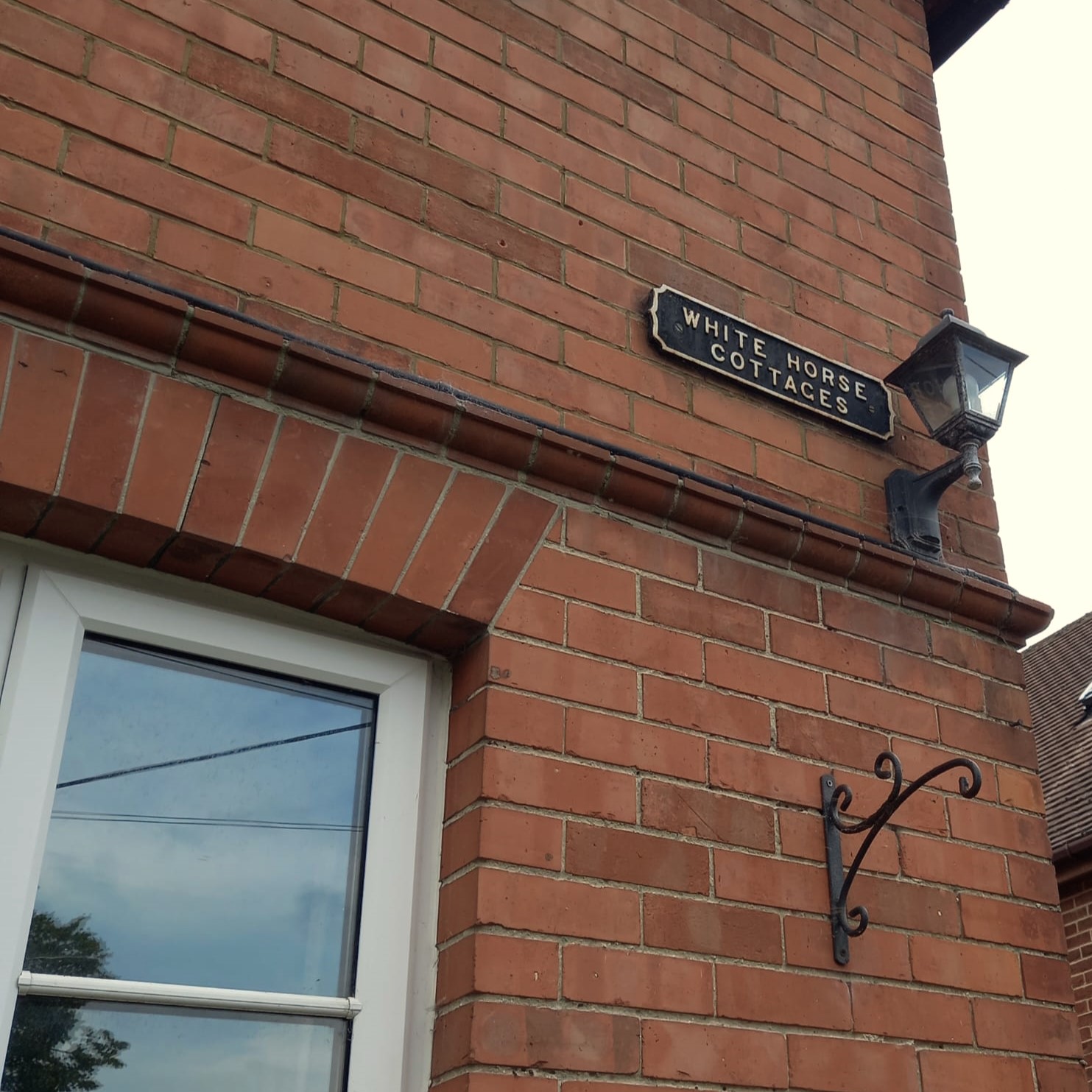 White_Horse_Cottages_2.jpg