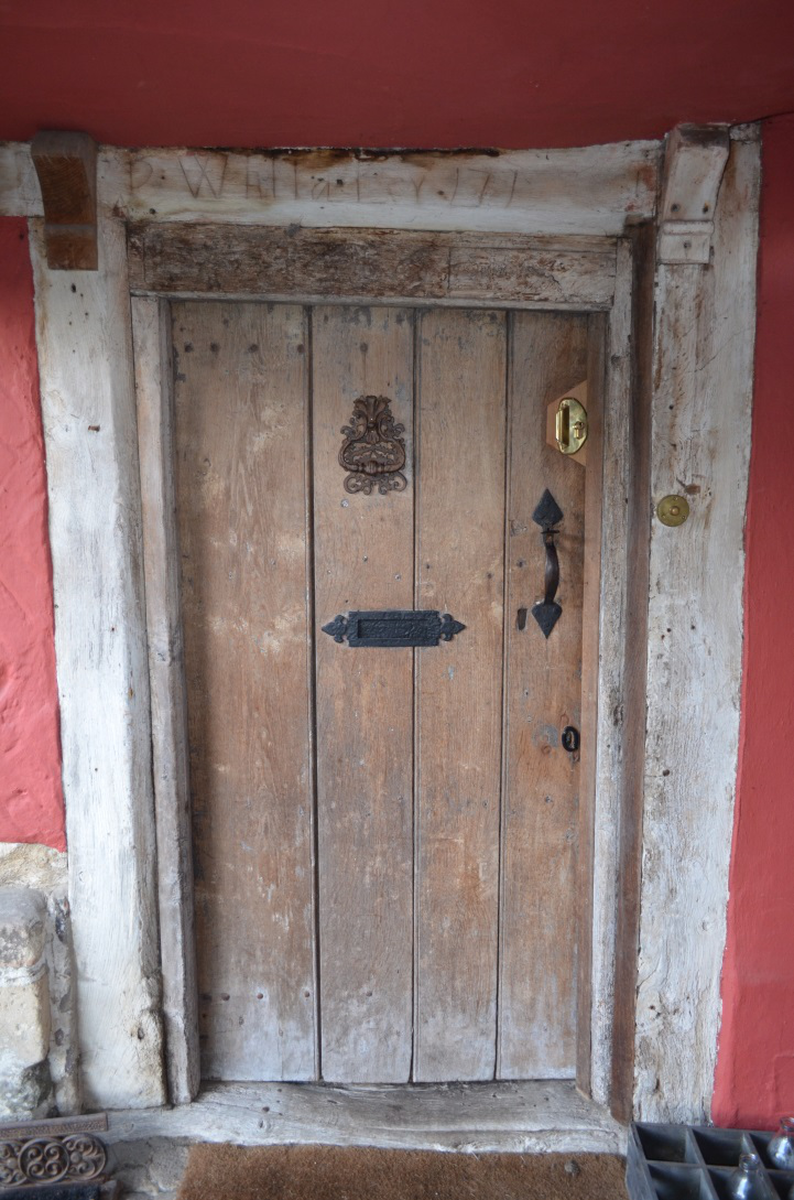 Entrance_to_the_screens_passage.png