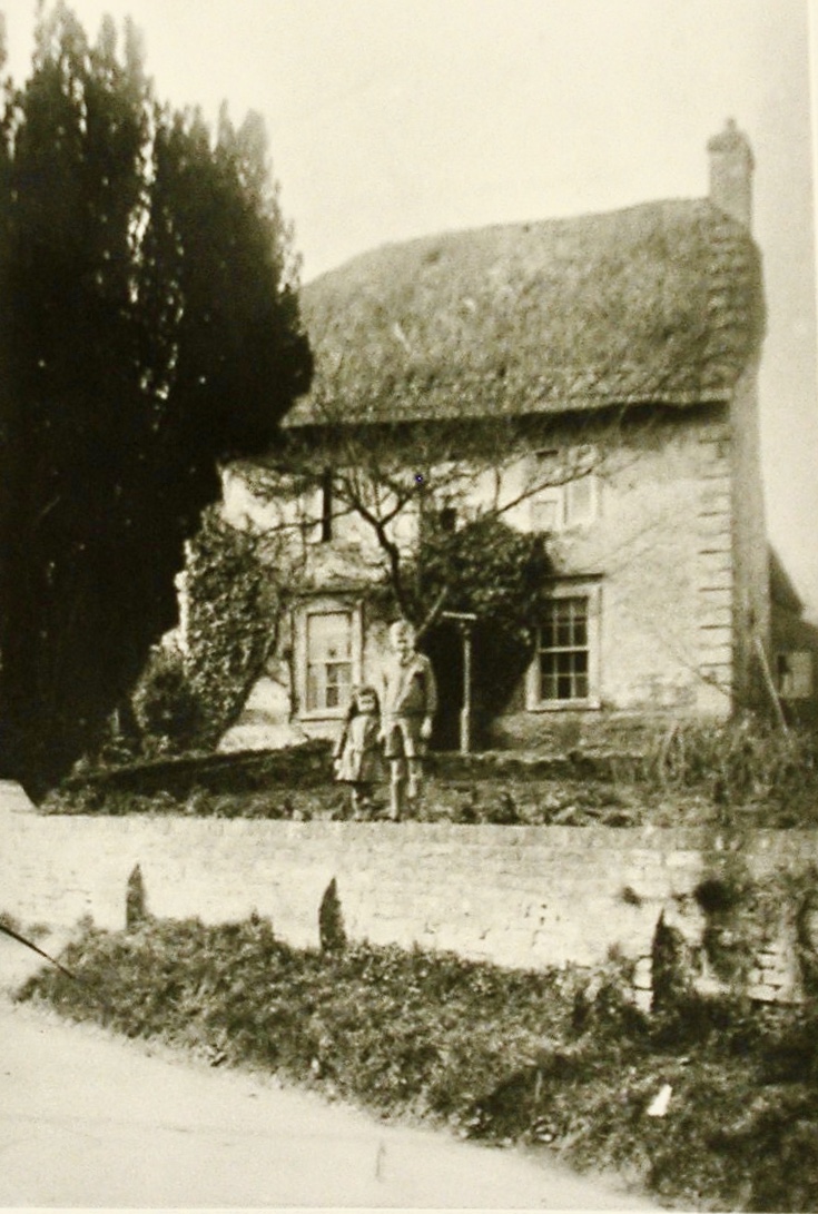 COURT_FARM_HOUSE.jpg