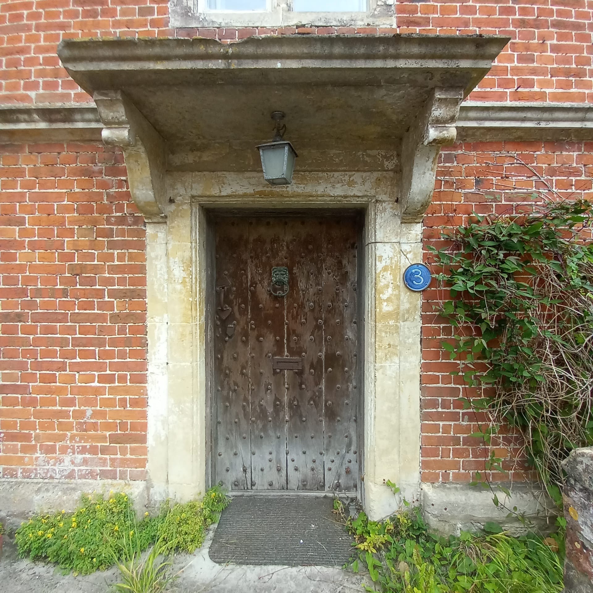 Pear_Tree_Cottage_1.jpg