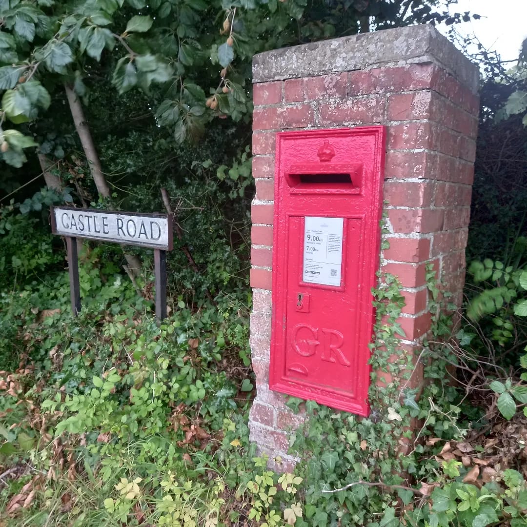 Thumbnail of George V ‘Wall’ Post Box - Castle Road
